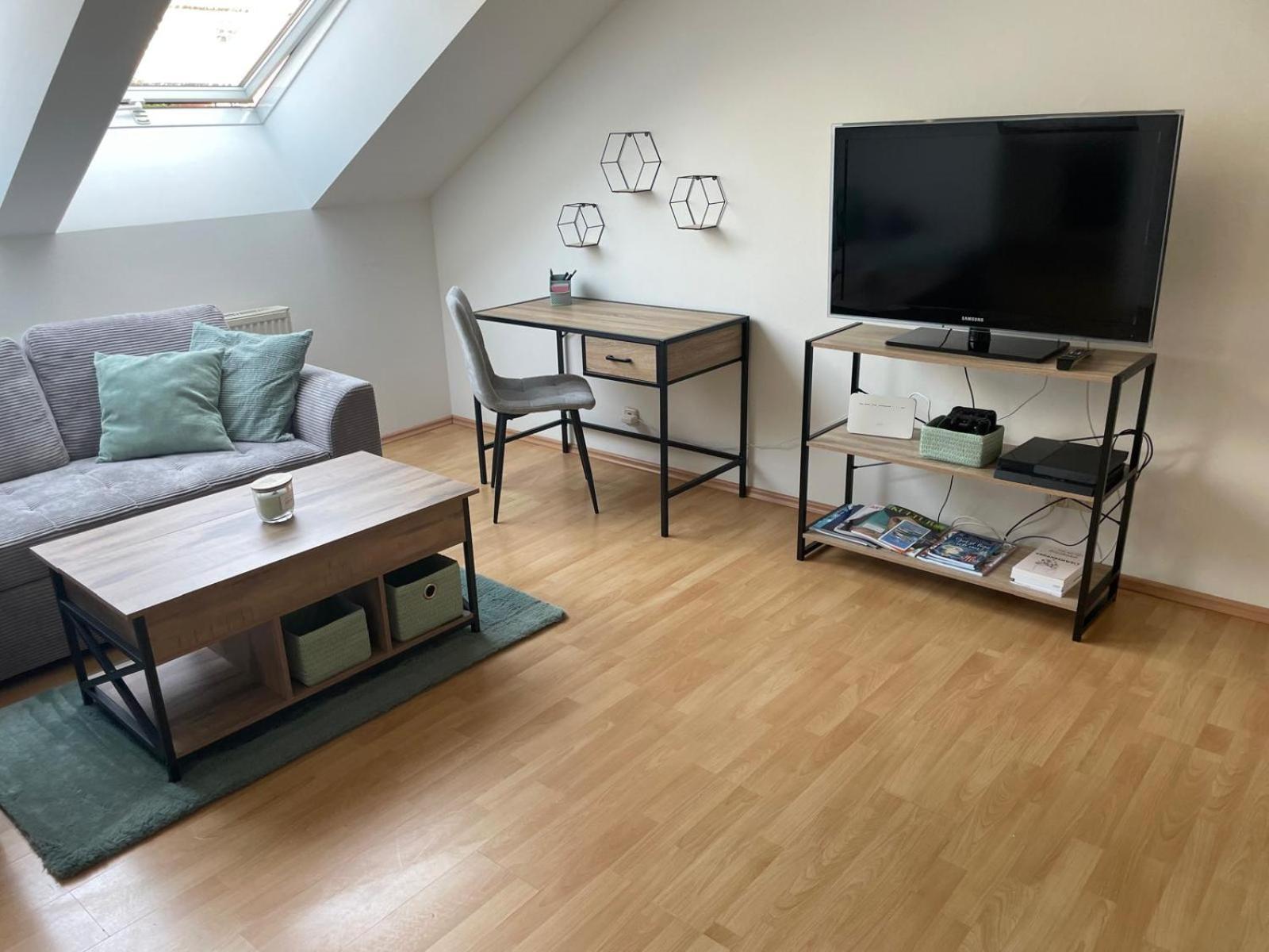 Apartment Schoene Mit Parkplatz Im Zentrum Von *
